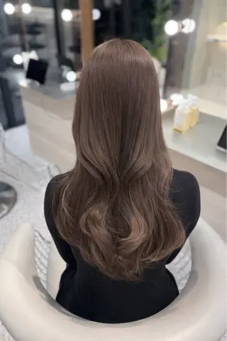 ロング カラー yui🎀透明感 ベージュカラー／博多のヘアスタイル