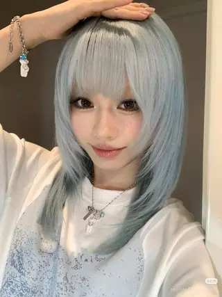 ミディアム カラー りね🪐名古屋 /レイヤーカットのヘアスタイル