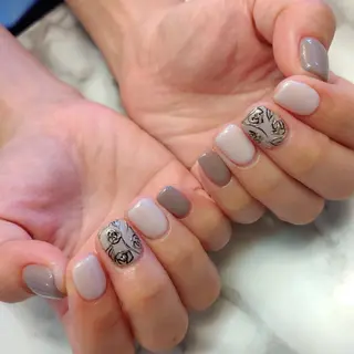 ネイル ジェヌインネイル 河内のネイルデザイン