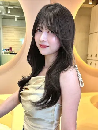 ロング カラー 美髪矯正🫧/ 吉田こうすけのヘアスタイル