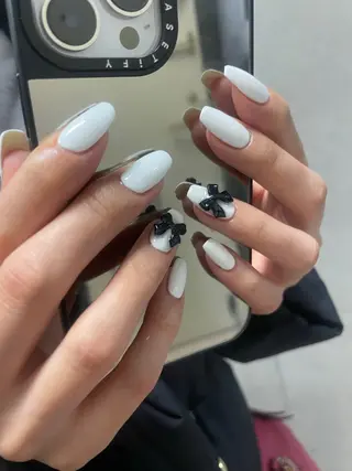 ショート 🫧Sunrich lu🤍のネイルデザイン