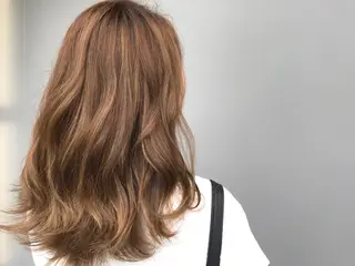 セミロング カラー シェールピエール所属・Laf かおりのマツエク・マツパデザイン