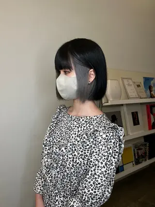 ショート LINE.ai所属・mei／周南 ／ぷつっと／レイヤーのヘアスタイル