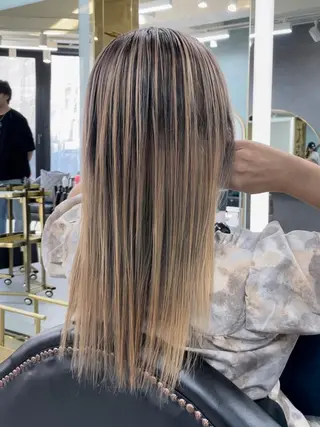 セミロング senjyu GINZA所属・バレイヤージュ/ハイ ライト/庄司鉄平のヘアスタイル