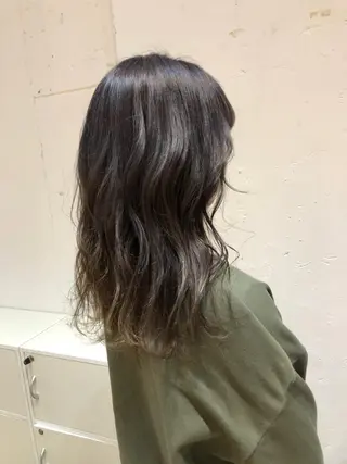 セミロング カラー hayaka todaのヘアスタイル