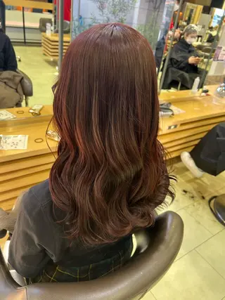 ミディアム 暖色ｶﾗｰ/ﾚｲﾔｰ ｶｯﾄ/Yunaのヘアスタイル