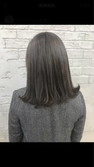 ミディアム カラー オリーブ/アッシュ やわらか透明感カラーのヘアスタイル