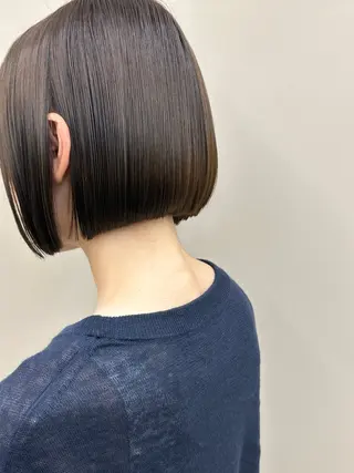 ショート カラー 高槻裕二 ショートボブ縮毛矯正のヘアスタイル