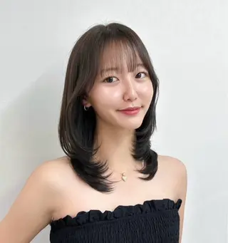 ミディアム 薮本 真優のヘアスタイル