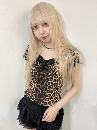 セミロング PELE/ハイトーン /初田芽以のヘアスタイル