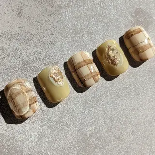 ネイル jolie  ISIHARAのネイルデザイン