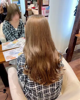 ロング 角田 満帆のヘアスタイル