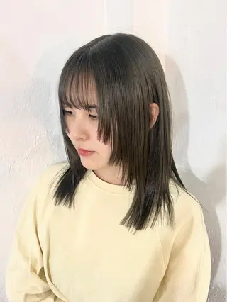 セミロング 丸山 史香のヘアスタイル
