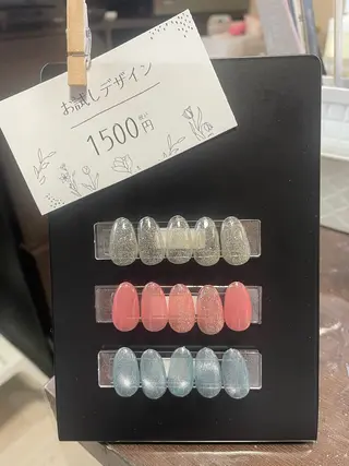 ネイル 石垣 亜希のネイルデザイン