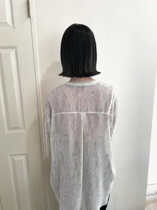 ミディアム カラー MIOベージュカラー 柔らかいカラーのヘアスタイル