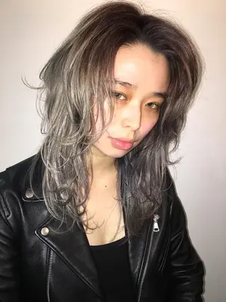 セミロング lit hair ハヅキのヘアスタイル