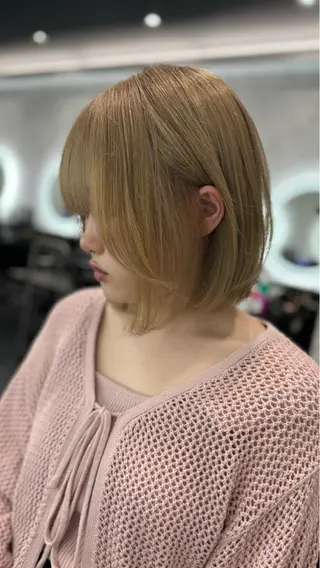 ショート stylist Momoのヘアスタイル