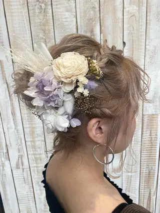 白髪ぼかしハイライト めさきすずなのヘアスタイル