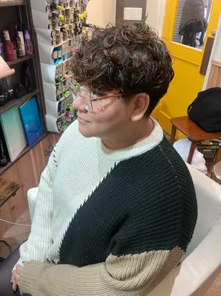 ショート パーマ HAIR BASE ZAWAWA所属・レイヤー/ブリーチ｜ 特殊パーマ/赤澤のヘアスタイル