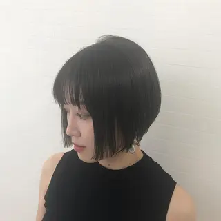 ショート カラー オリーブ/アッシュ やわらか透明感カラーのヘアスタイル