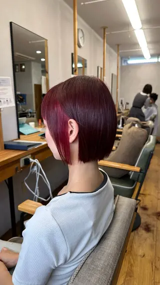 ショート 小島 咲音/艶カラー /酸性ストレートのヘアスタイル