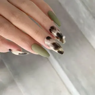 ネイル Ray. ／綺麗目ニュアンスのネイルデザイン