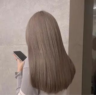 セミロング カラー THESALONS所属・🤍ブリーチカラー /寄田龍樹🤍のヘアスタイル