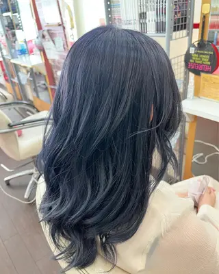 カラー まさき✂︎ブリーチ／ デザインカラーのヘアスタイル