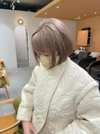 ショート カラー ヘアアレンジ ミニボブ/ブリーチ 🌈MISATOのヘアスタイル