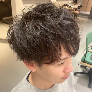 メンズ unopulir Vamos店所属・梅田茶屋町メンズ 専門美容師 山元一平のヘアスタイル
