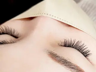 マツエク・マツパ color eyelash所属・color 能見台 Saoriのマツエク・マツパデザイン