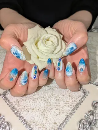 ネイル エステとネイル ローズコンフォートのネイルデザイン