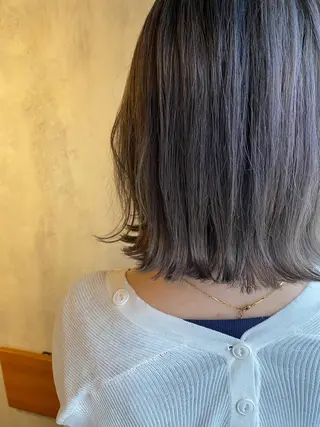 ミディアム カラー ツキノキ ミナのヘアスタイル