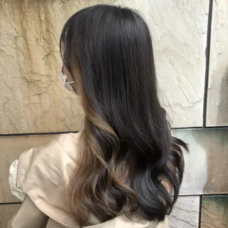 ロング 🦄艶カラー×韓国 NANA💎🐬のヘアスタイル