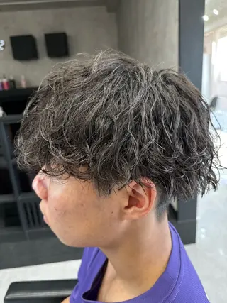 ショート パーマ メンズ ユウ🪄 パーマ指名No1のヘアスタイル