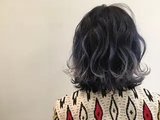 ミディアム due hair 京都駅前店 MILBON オージュア認定サロン【デューヘアー】所属・ハイトーンブリーチ 土坂　由志【京都】のヘアスタイル