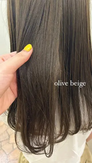 ロング カラー ミウラナツサ /レイヤーカットのヘアスタイル