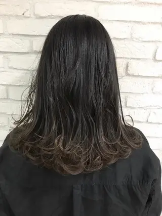 ミディアム カラー 横浜🍒ルーツカラー エクステ／RIEのヘアスタイル