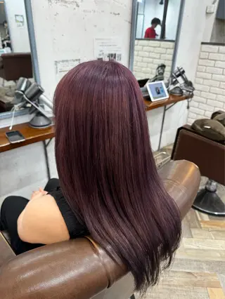 ミディアム しおん @_qliwjsl_のヘアスタイル