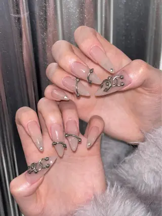 ネイル Hanni ANA.CHUOのネイルデザイン