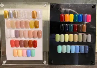 ネイル HENRIETTA NAILSALONのネイルデザイン