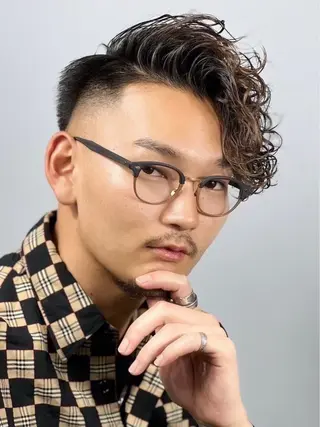 ショート パーマ ヘアアレンジ メンズ プレミアムバーバー新宿店所属・⚡️メンズ特化⚡️ 倉林 隼大のヘアスタイル