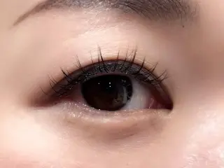 マツエク・マツパ 岡田詩織 MODE Ks松原店のヘアスタイル