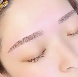 アイブロウ yuueye　熊本下通店所属・Yuueye HIKARIのマツエク・マツパデザイン