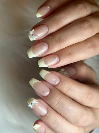 ネイル bylaki🌈 RENAのネイルデザイン