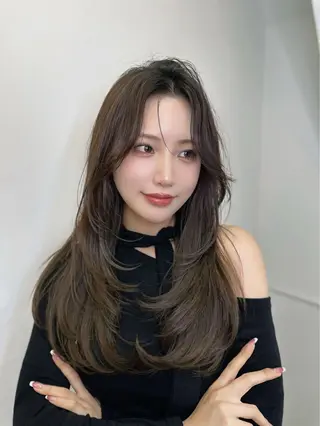 ロング AHNKISM所属・レイヤーカット💎 髪質改善のヘアスタイル