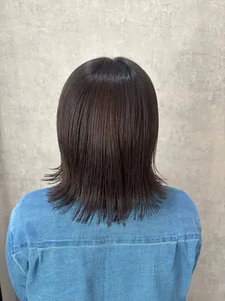 ミディアム 下山 萌華のヘアスタイル