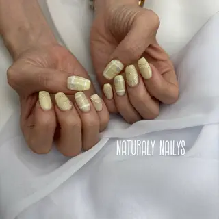 ネイル Naturaly Nailys所属・プライベートサロン rieのネイルデザイン
