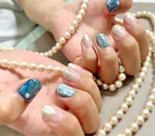 ショート BURGUNDY 🌹eriのネイルデザイン