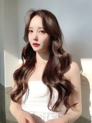 ロング カラー ヘアアレンジ SALOWIN原宿ash店所属・憧れの艶ハイトーンへ 🌙サイダサキのヘアスタイル